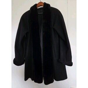 Donnybrook Coat Womens M Black‎ Wool Blend Winter Old Money Classy Timeless